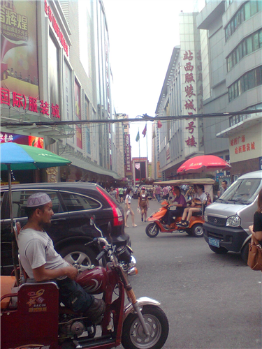 广州广州站西服装批发城_广州站西服装批发城在哪儿怎么去